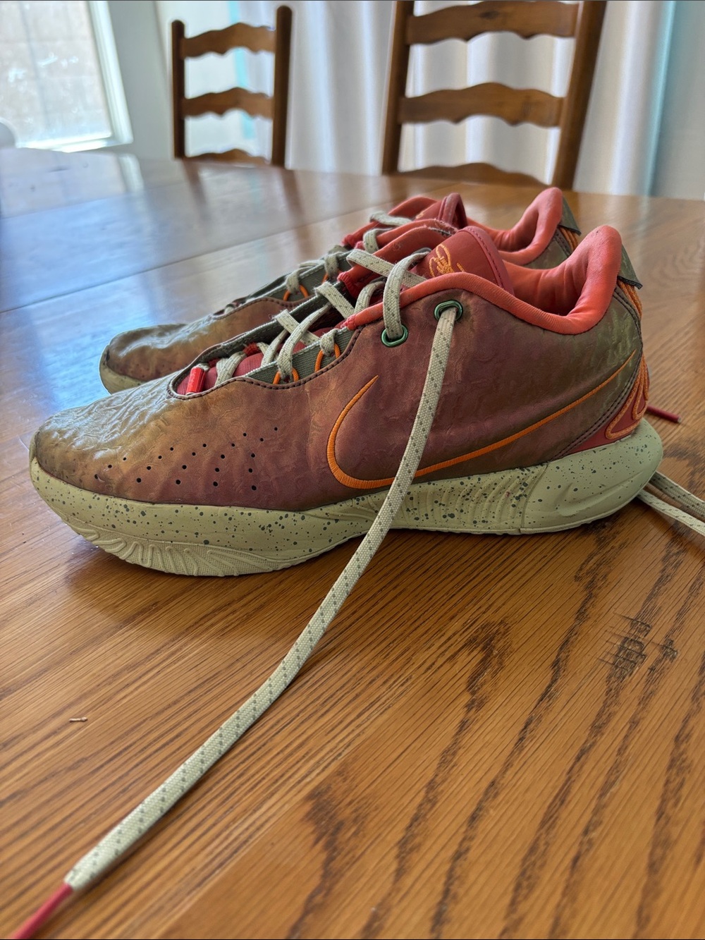 Nike Coral and Light Green Low-Top Sneakers